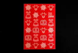 Zu sehen ist das Brettspiel rund ums Thema Oberbayern. Das Brettspiel wurde entwickelt und gestaltet von Grafikdesignerin Theresa Fischer aus Oberau bei Garmisch-Partenkirchen.